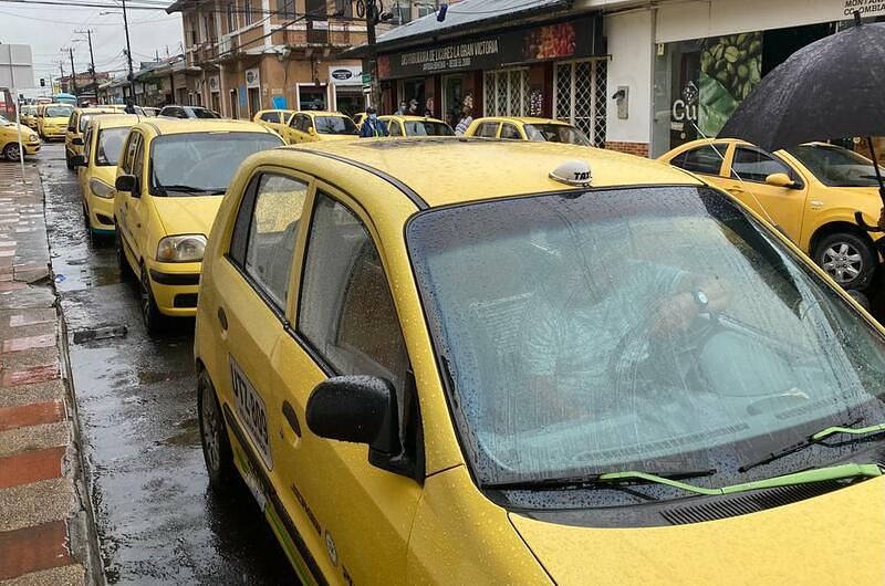 ¿Cómo operará compensación de combustible para taxistas?