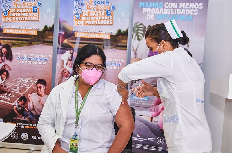Panamá a la vanguardia en los programas de vacunación 