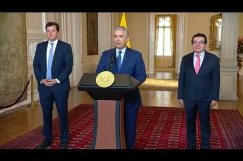 Adiós al tapabocas en espacios cerrados