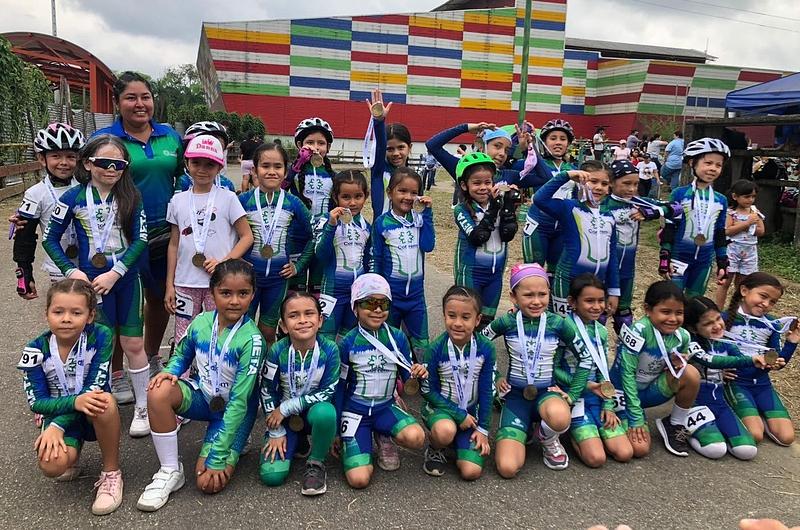    Cofrem subcampeón en escuelas de formación de patinaje