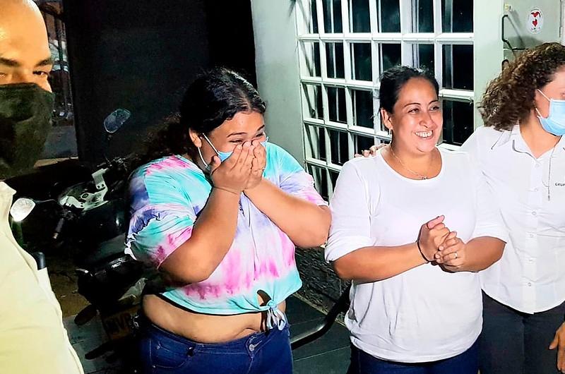 Joven estudiante de Puerto Gaitán recibe beca universitaria 