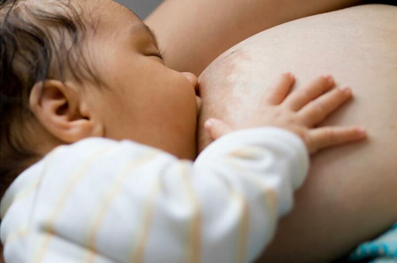 Empresas deben garantizar salas de lactancia materna