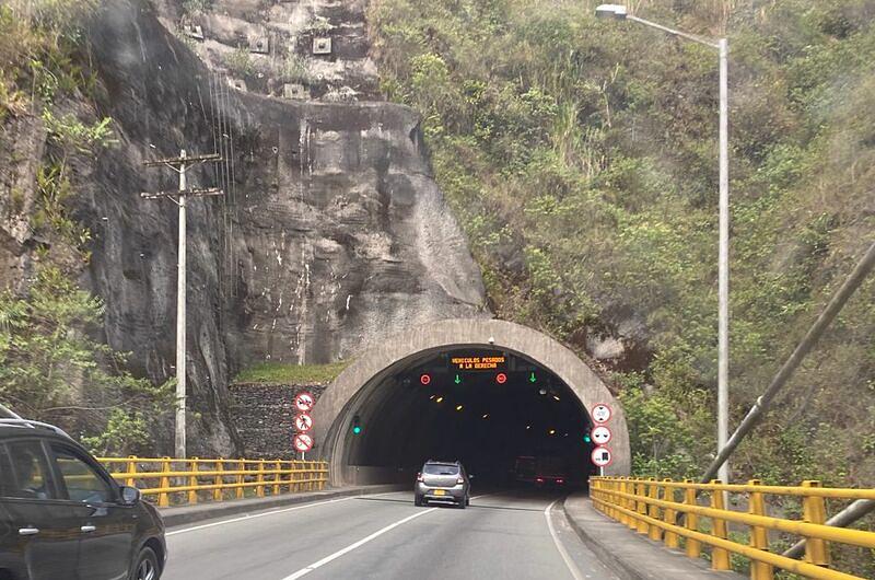 Cuándo inician obras estabilización en antigua vía a Bogotá