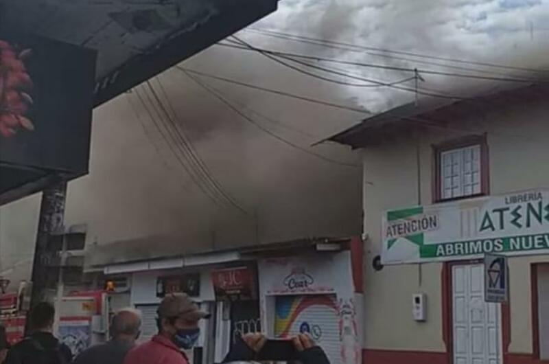 Qué pudo haber generado el incendio en el centro de Villavo