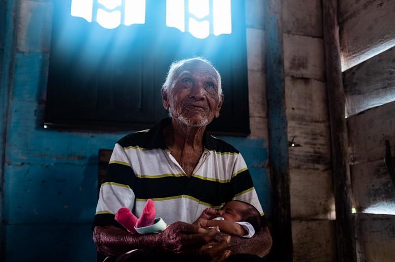 La Fotografía Documental le revivió el sentido por lo  humano