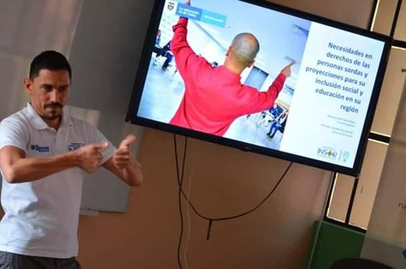Cuánta es la población con discapacidad auditiva en el Meta