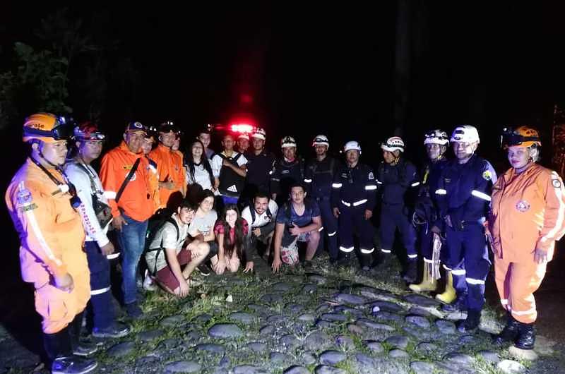 Defensa Civil rescató turistas perdidos en Caño Sagú