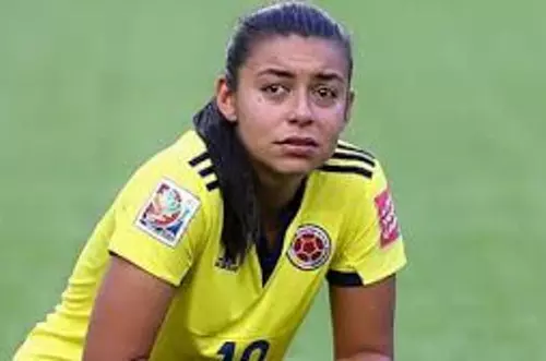 Yoreli Rincón, la jugadora que pide una Liga decente