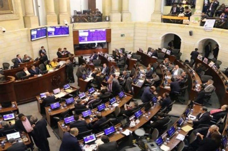 Se hundió propuesta para limitar a tres los periodos de congresistas