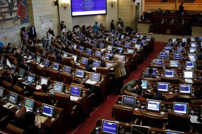 Paso en primer debate propuesta de ampliación del periodo de gobernantes