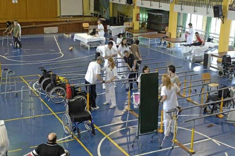 Personas parapléjicas podrían volver a caminar con una nueva terapia 