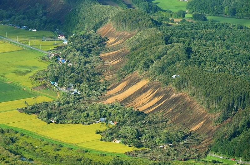 Dos días después del tifón Jebi, Japón es estremecida por terremoto 