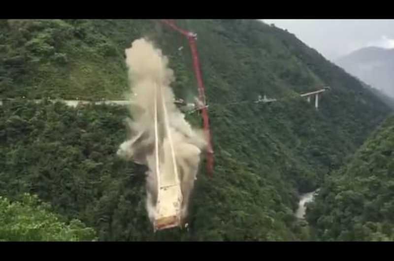 Sin contratiempos demolición de la Pila C del puente Chirajara 