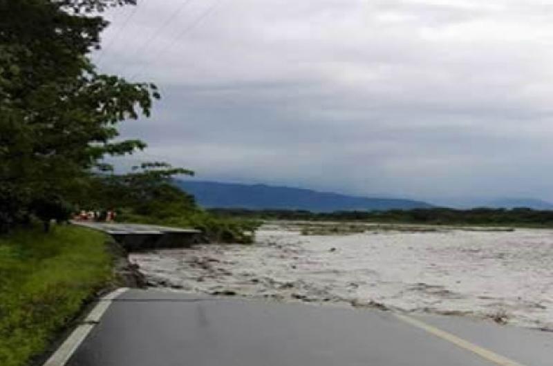 Desbordamiento del río Ariari podría borrar a Puerto Limón del mapa