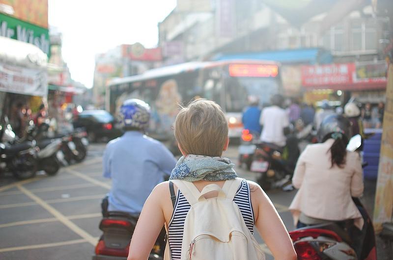 Las mujeres son las que más usan Internet para viajar