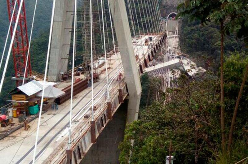 Continúan las investigaciones  por el colapso del puente Chirajara