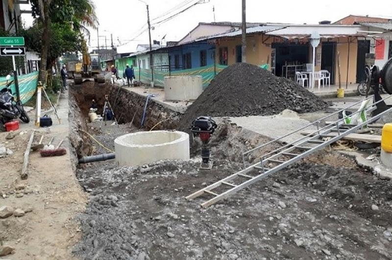 Se reanudan las obras de alcantarillado en Ciudad Porfía  
