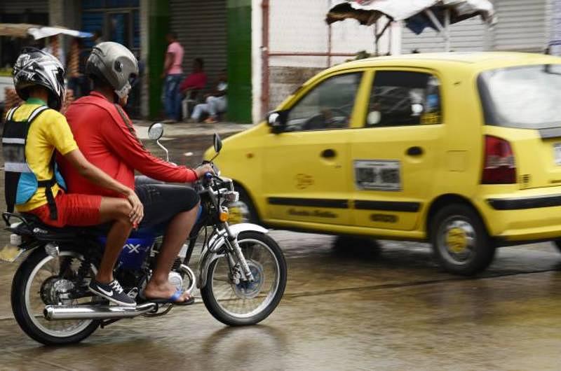 Prohibido parrillero hombre en la capital del país