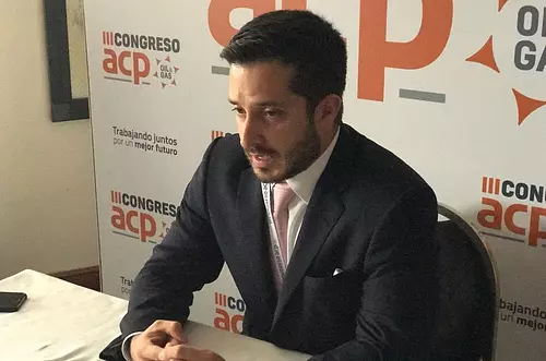 Becas para estudiantes del área de influencia de explotaciones petroleras