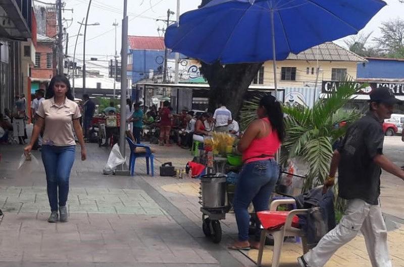 Vendedores ambulantes a desalojar el Parque Libertadores 