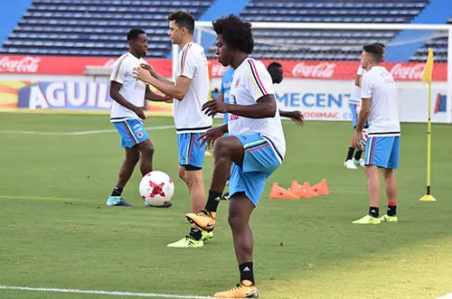 Colombia ajusta líneas para el crucial partido ante Brasil