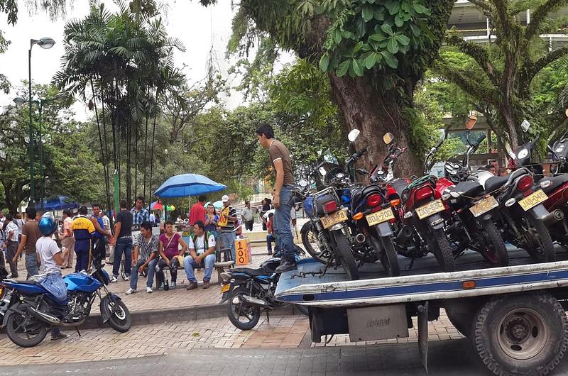 Este lunes aplican sanciones a motociclistas que no acaten pico y placa