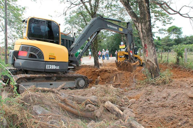 Listo decreto para construir vías terciarias en todo el país