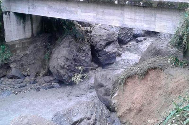 Incomunicado por vía terrestre el municipio de San Juanito