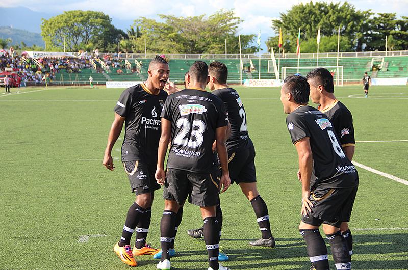 La clasificación cada vez está más cerca tras victoria de Llaneros ante Jaguares 