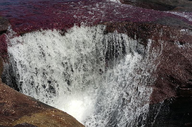 Gobernadora del Meta rechaza pretensiones de explotación petrolera en la Sierra de La Macarena