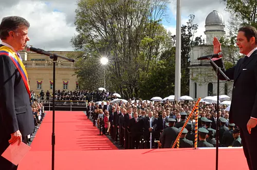 Paz, educación y equidad, temas centrales en discurso de posesión del presidente Santos