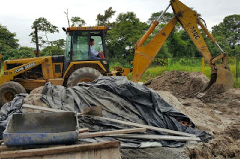 Declaratoria de Incumplimiento  por abandono de contratista a obra del barrio Topacio