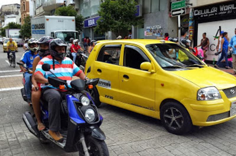 "No se acabarán las zonas de permitido parqueo o zonas azules": alcalde de Villavicencio