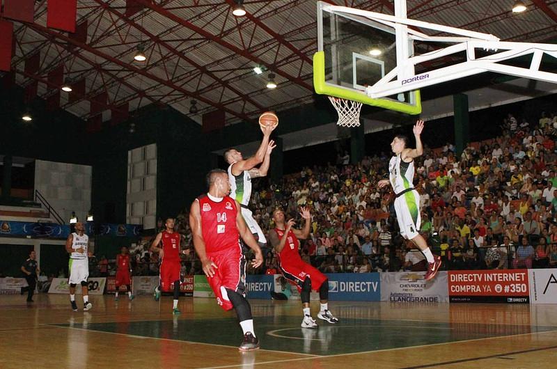 A Llaneros B.C. se le hizo costumbre ganar en su casa