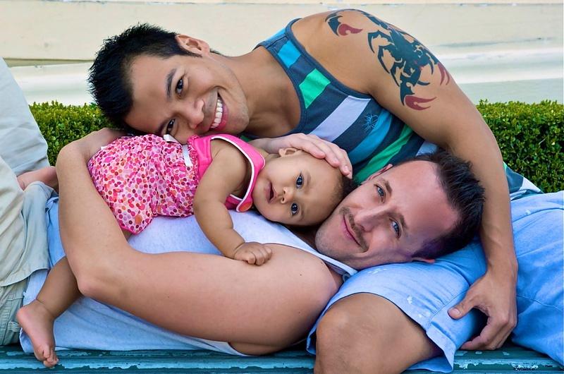 Se definirá futuro de adopción gay