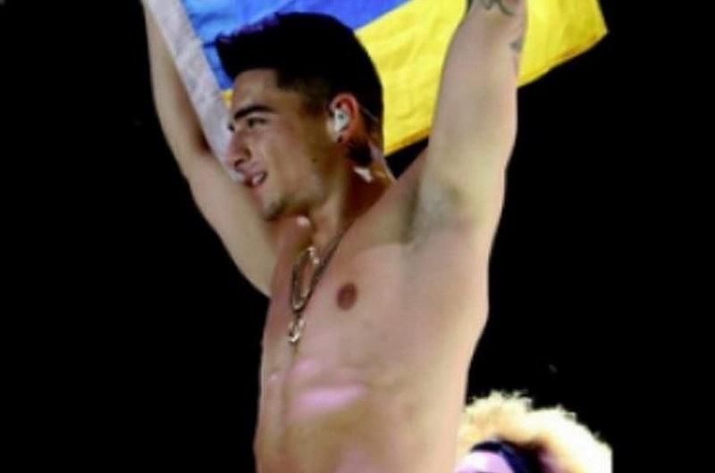 Investigación a Maluma por humillar la bandera venezolana