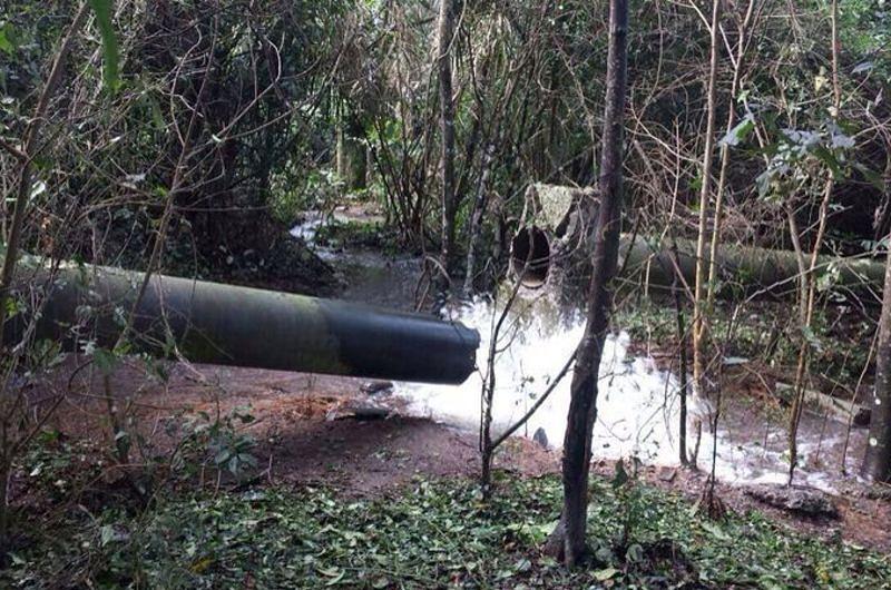 Sin agua 60 mil habitantes por atentado contra el acueducto regional del Ariari