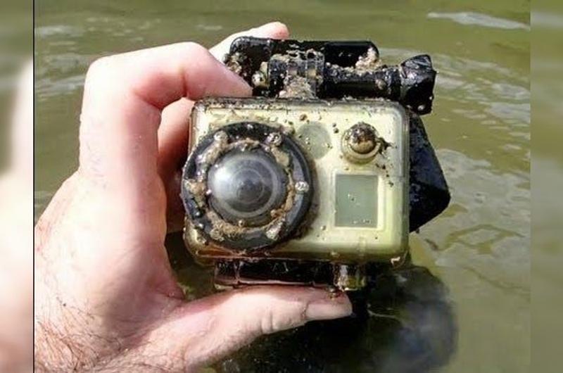 Después de diecisiete meses es encontrada una GoPro debajo del agua, mira lo que grabó