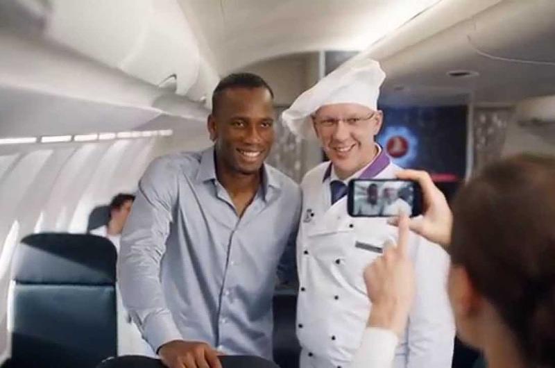 Cómico comercial protagonizado por Drogba y Messi 