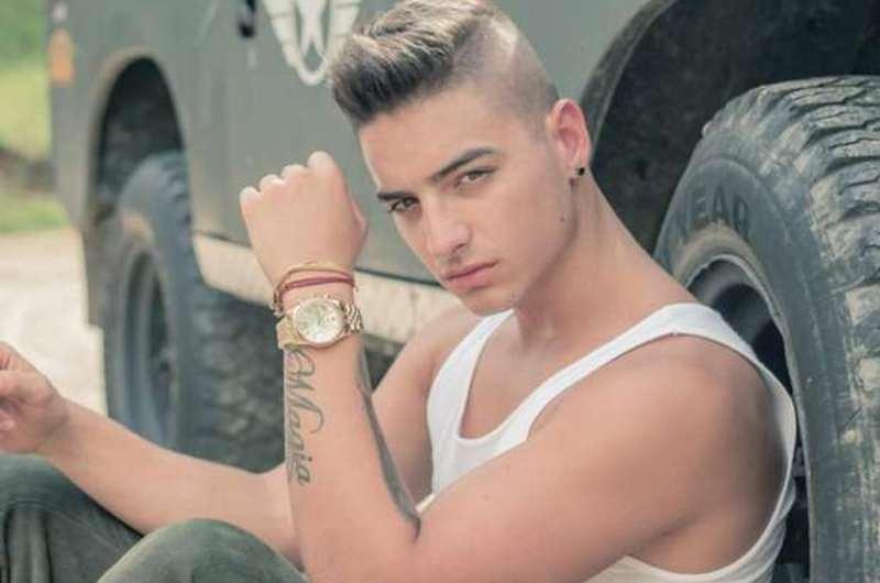 Maluma abre las puertas de su casa