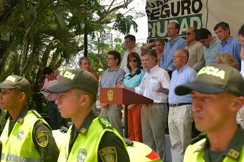 Remezón en cúpula militar ante denuncias de presunta corrupción en el Ejército Nacional