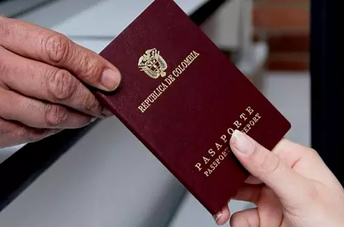40 mil pasaportes a la espera de su dueño