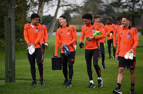 Ríe Colombia tras la victoria ante España