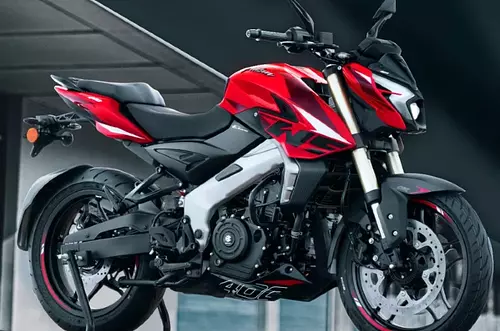 Bajaj presenta la nueva Pulsar NS400Z