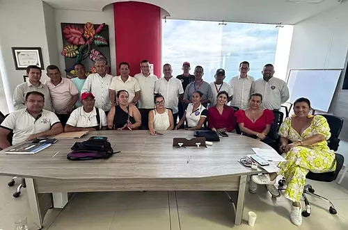 Acuerdos laborales entre alcaldía y sindicatos