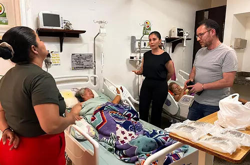 Realizan la primera cirugía de cifoplastia en Granada, Meta