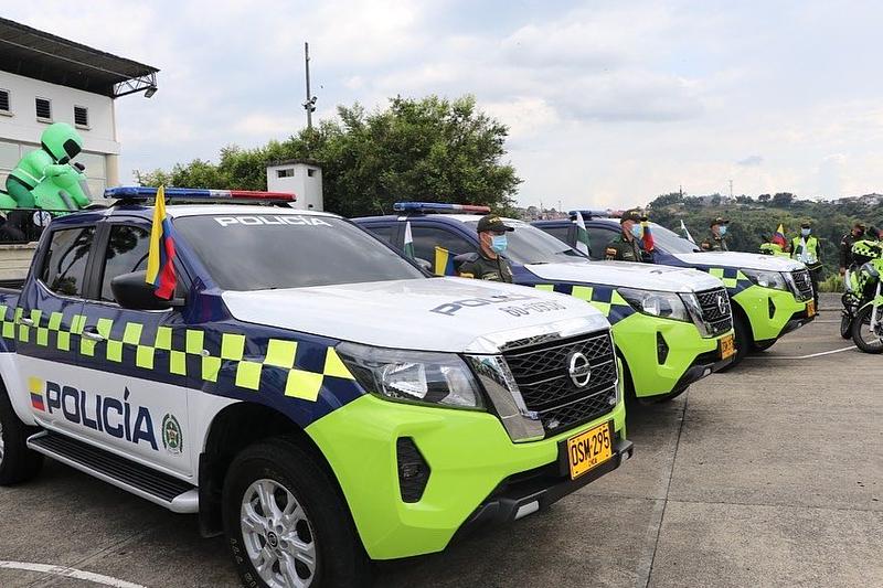 Policía cambiará de imagen y color en sus vehículos