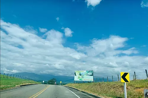 Devuelven tierras a hermanos desplazados en Mesetas, Meta