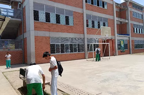 Villavicencio asegura servicios educativos para 2025