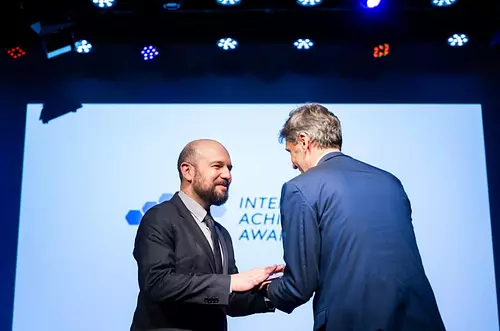 Colombia triunfa en Europa con premio intercultural